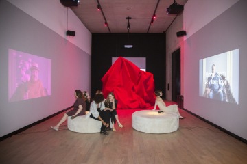 Members Hours: Lucia Moholy & Ester Geislerová