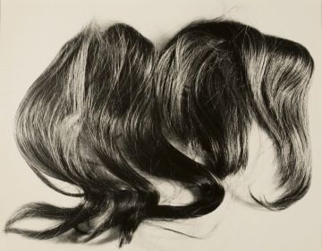 Běla Kolářová, Hair, 1964, silver gelatin print, 29 x 38 cm, Courtesy Rüdiger Schöttle, © ADAGP, Paris