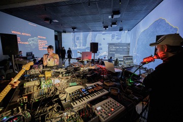 Kunsthalle x Lunchmeat: Aw!Lab—from scratch! 2.0