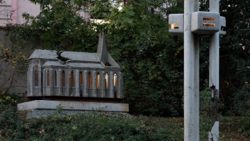 Family Guided Tour: The Call of the Forest & Building Sculptures (CZE)