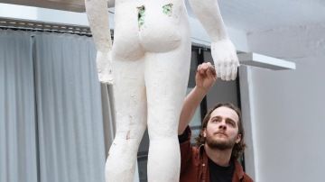 Workshop: Concrete Sculpting with Artist Radek Mužík (CZE)